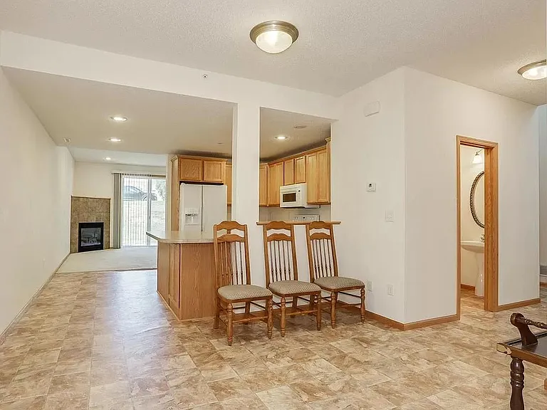 1345 Echo Lake Ct — Photo 8