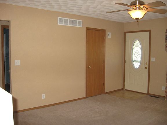 17'X14' Living Room