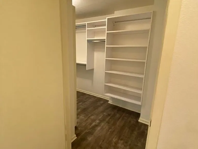 6th Ave Apartments — Photo 45