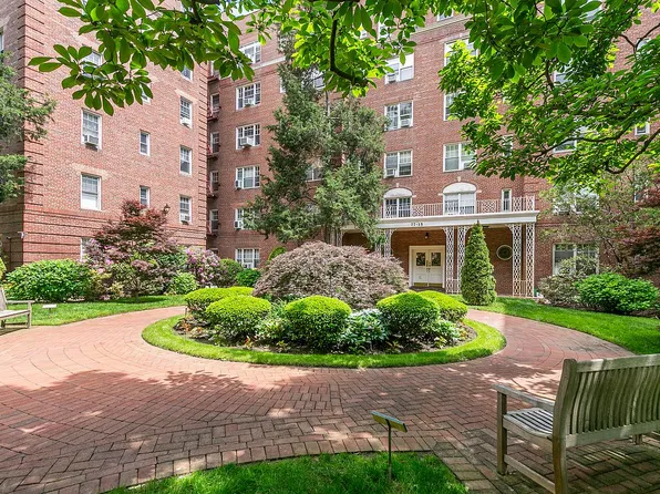 77-15 113th St APT 6L, Forest Hills, NY 11375