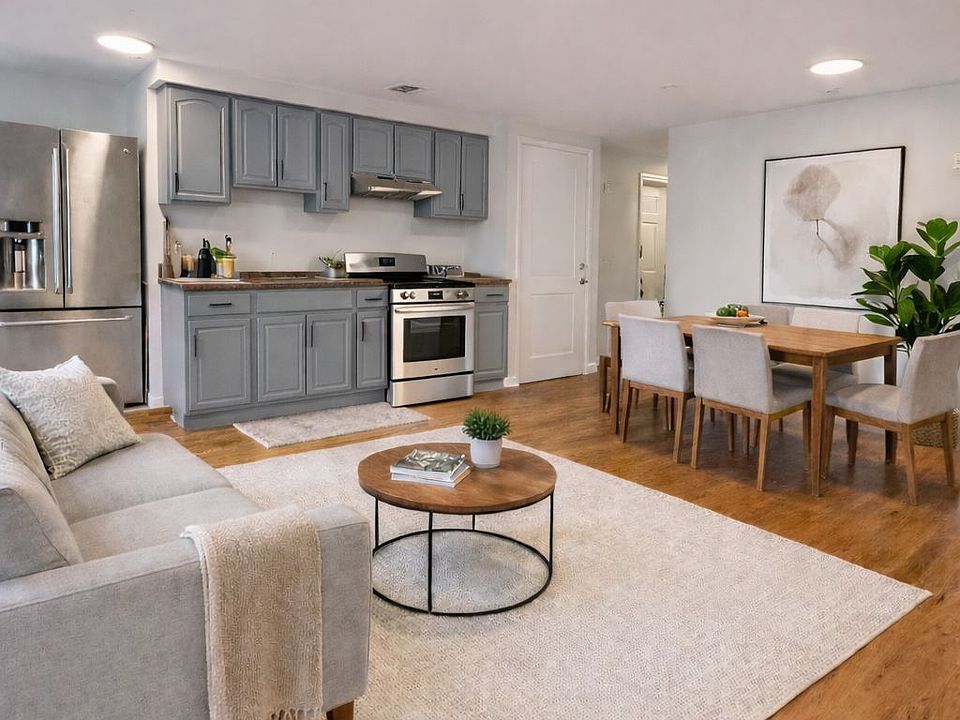 1st image of 1058 Bond St Floor 2