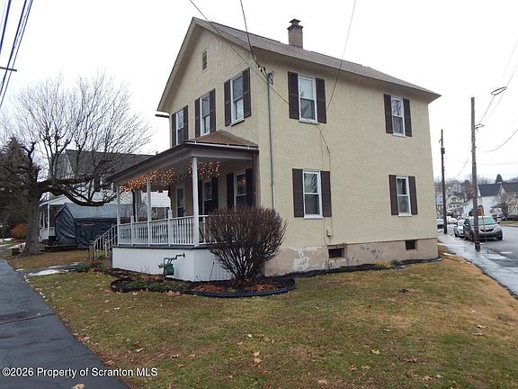 4th image of 413 Delaware St