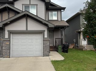 605 175a St SW, Edmonton, AB T6W 2G5