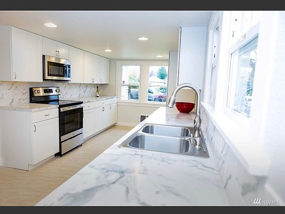 2nd image of 1341 N Cambrian Ave