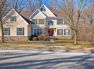 113 Candlewyck Dr, Avondale, PA 19311