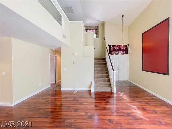 5th image of 9025 Crimson Clover Way