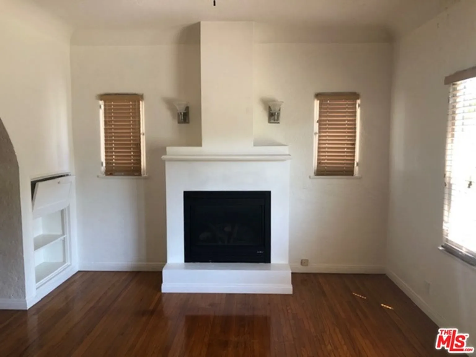 2 bed, 1.0 bath, 1280 sqft, $2,950 — Photo 2