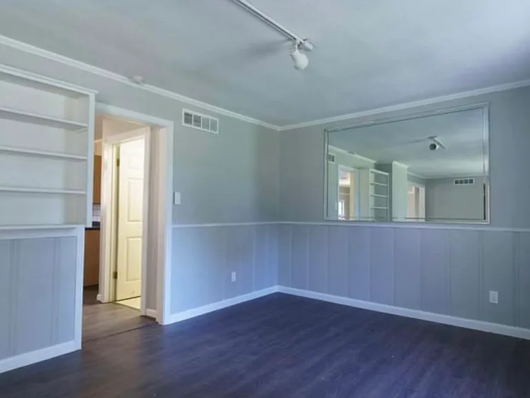 2801 Tryon Rd — Photo 3