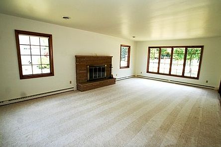 2nd image of 2568 Riverside Dr