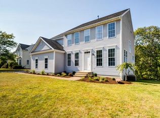 10 Bay Farm Ln, South Grafton, MA 01560
