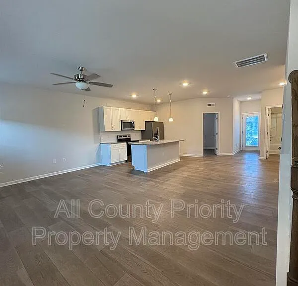 112 Boykin Ave — Photo 2