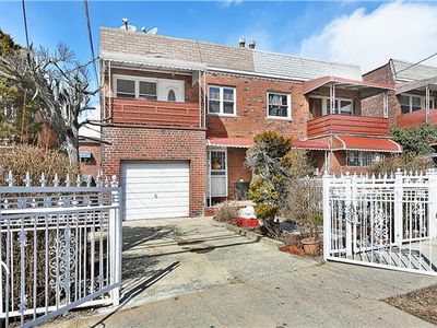 2029 Strang Ave, Bronx, NY, 10466