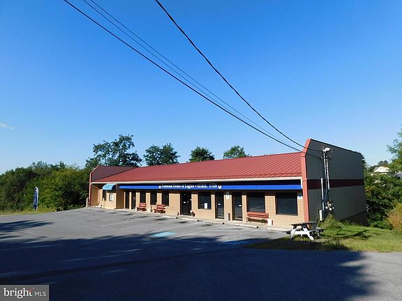 2nd image of 250 N Church St
