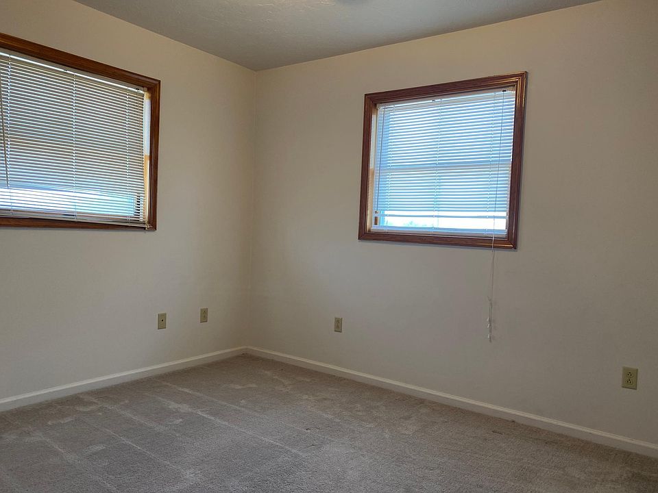 2nd image of 1336 E Sandhill Rd #E
