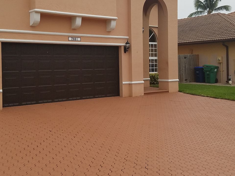 driveway for 4 cars