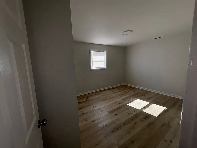 803 Oak St — Photo 14