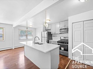 7319 N Rogers Ave APT 102, Chicago, IL 60626