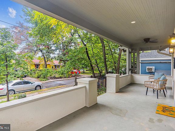 5th image of 19 Montgomery Ave