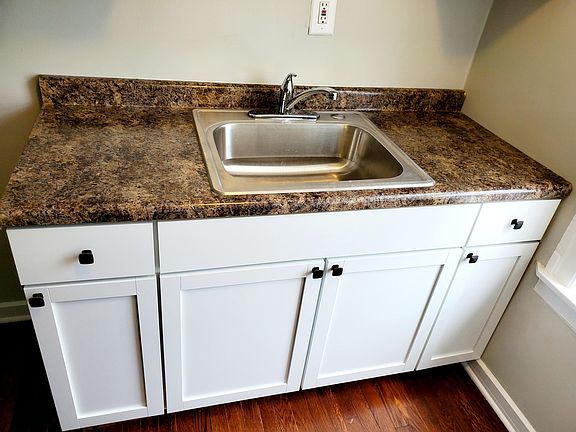 5th image of 1502 W Birchwood Ave #3A