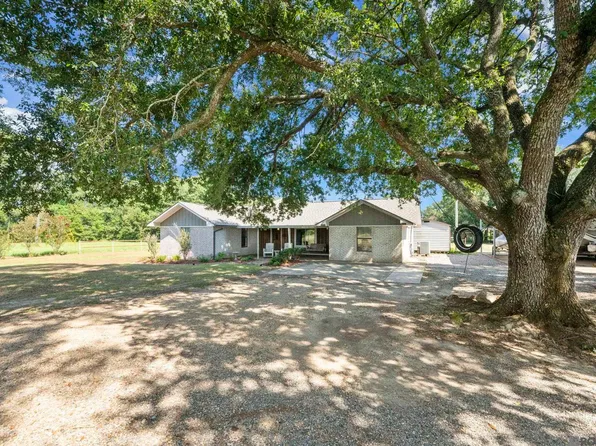 12175 Peairs Rd, Zachary, LA 70791