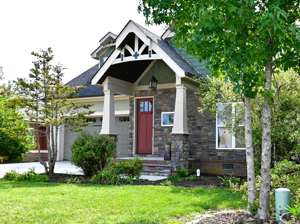 10952 Prairie Lake Dr, Apison, TN 37302