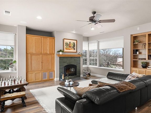 3rd image of 3512 Shadowtree Ln