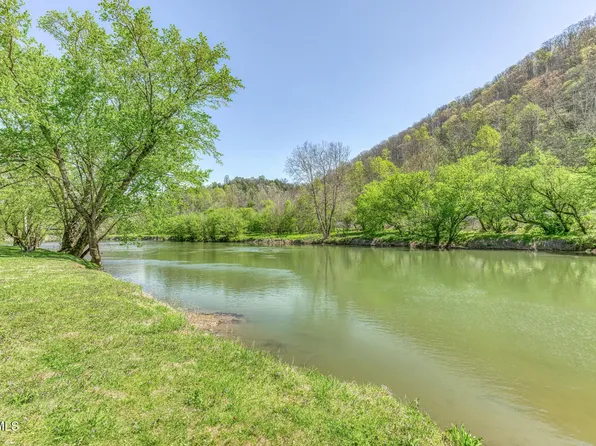 186 Clinch River Hwy, Duffield, VA 24244