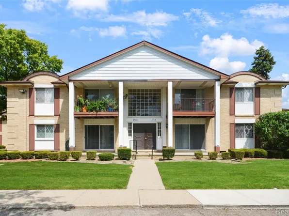 29257 Hayes Rd APT 7, Warren, MI 48088