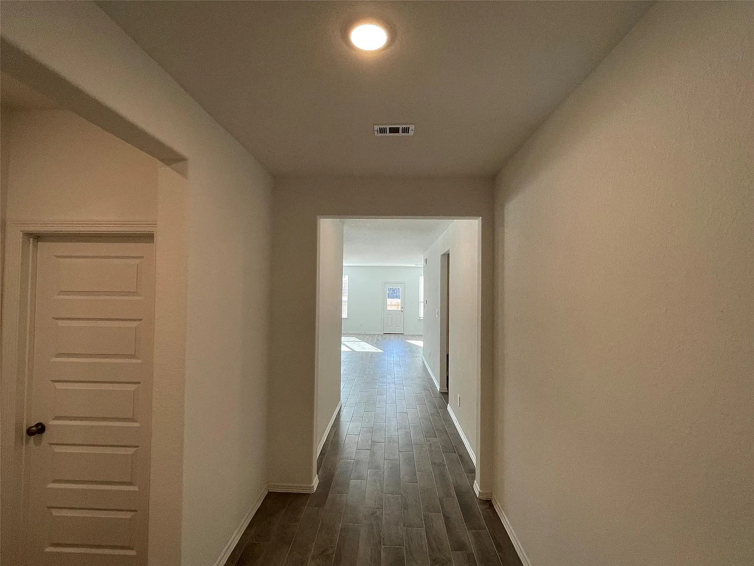 3 bed, 2.0 bath, 1637 sqft, $1,850 — Photo 3
