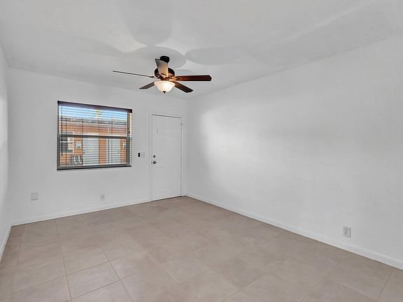 3rd image of 706 SE 4th Ave #706