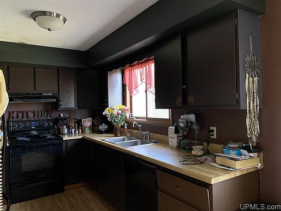 2nd image of 1042 McKindles St