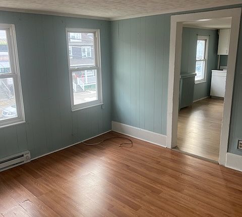 3rd image of 137 Hill St