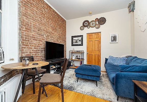 2nd image of 224 Sullivan St #8