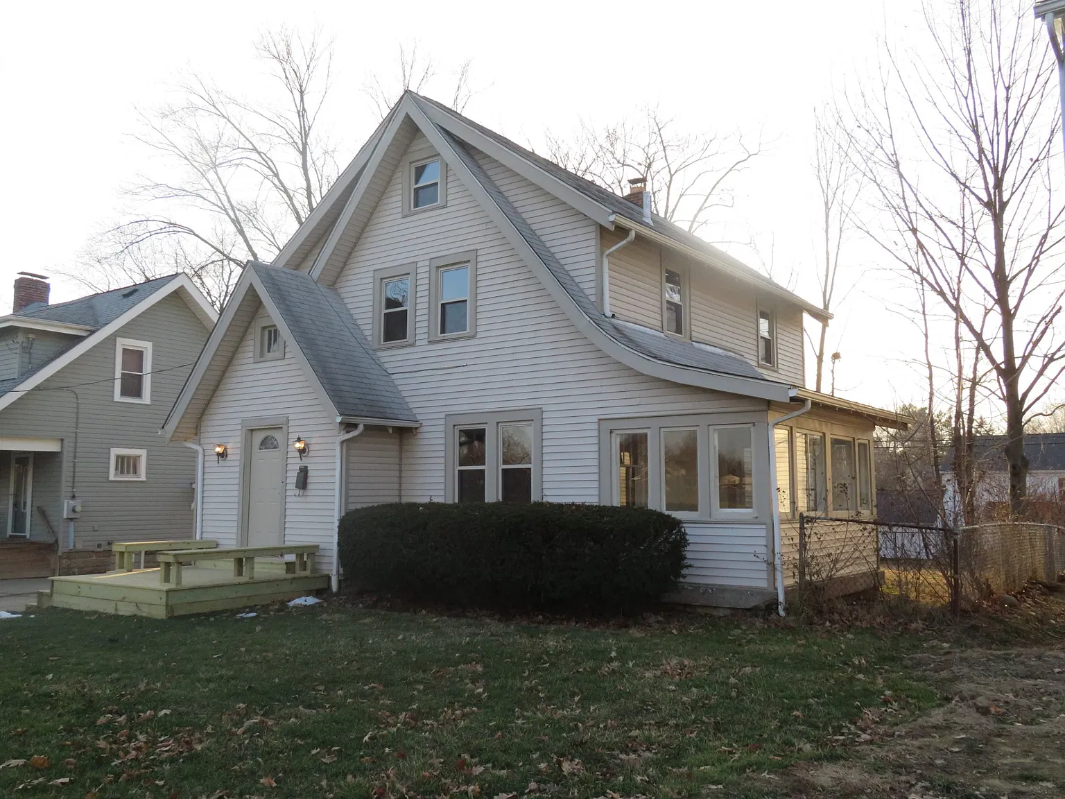 3 bed, 1256 sqft, $1,250 — Photo 2