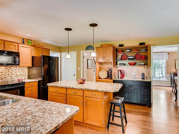 4th image of 1109 Jade Dr