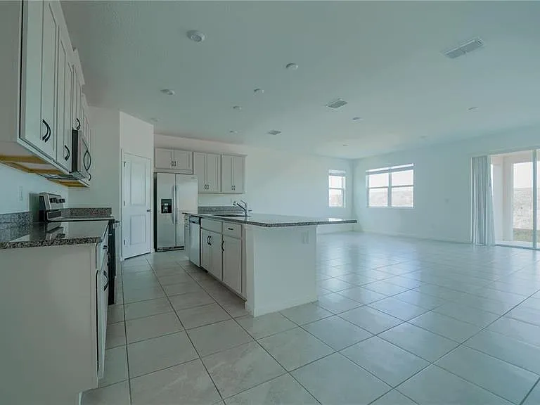 1194 Boardwalk Pl — Photo 3
