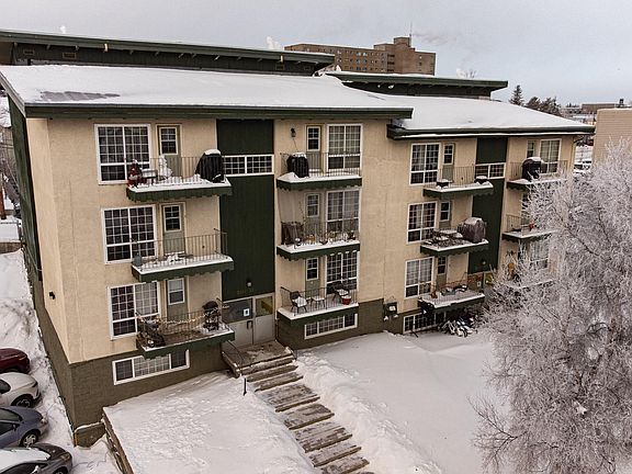 2nd image of 5022 52nd St #402