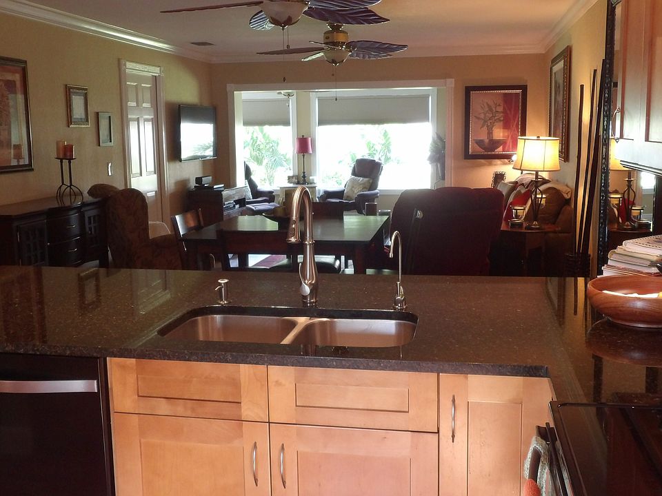 FULL view kitchen to sun rm