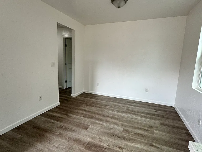 1010 N Kentucky Ave #1/2 — Photo 14