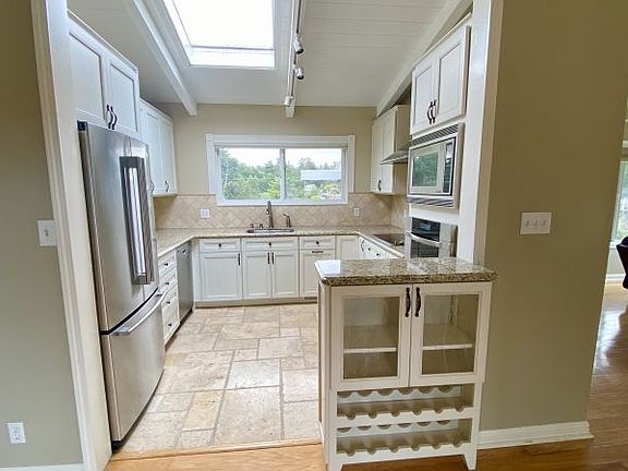 4th image of 215 Mirada Dr
