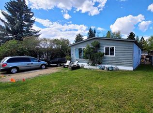 74 S North Star Dr, Sylvan Lake, AB T4S1J4