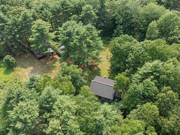 3rd image of 81 Vinton Pond Rd