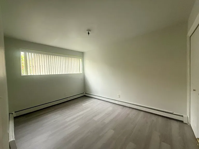 410 S Revena Blvd — Photo 12