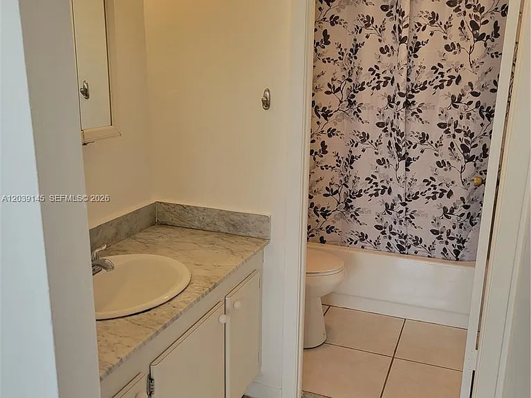 1300 NE Miami Gardens Dr #720E — Photo 8