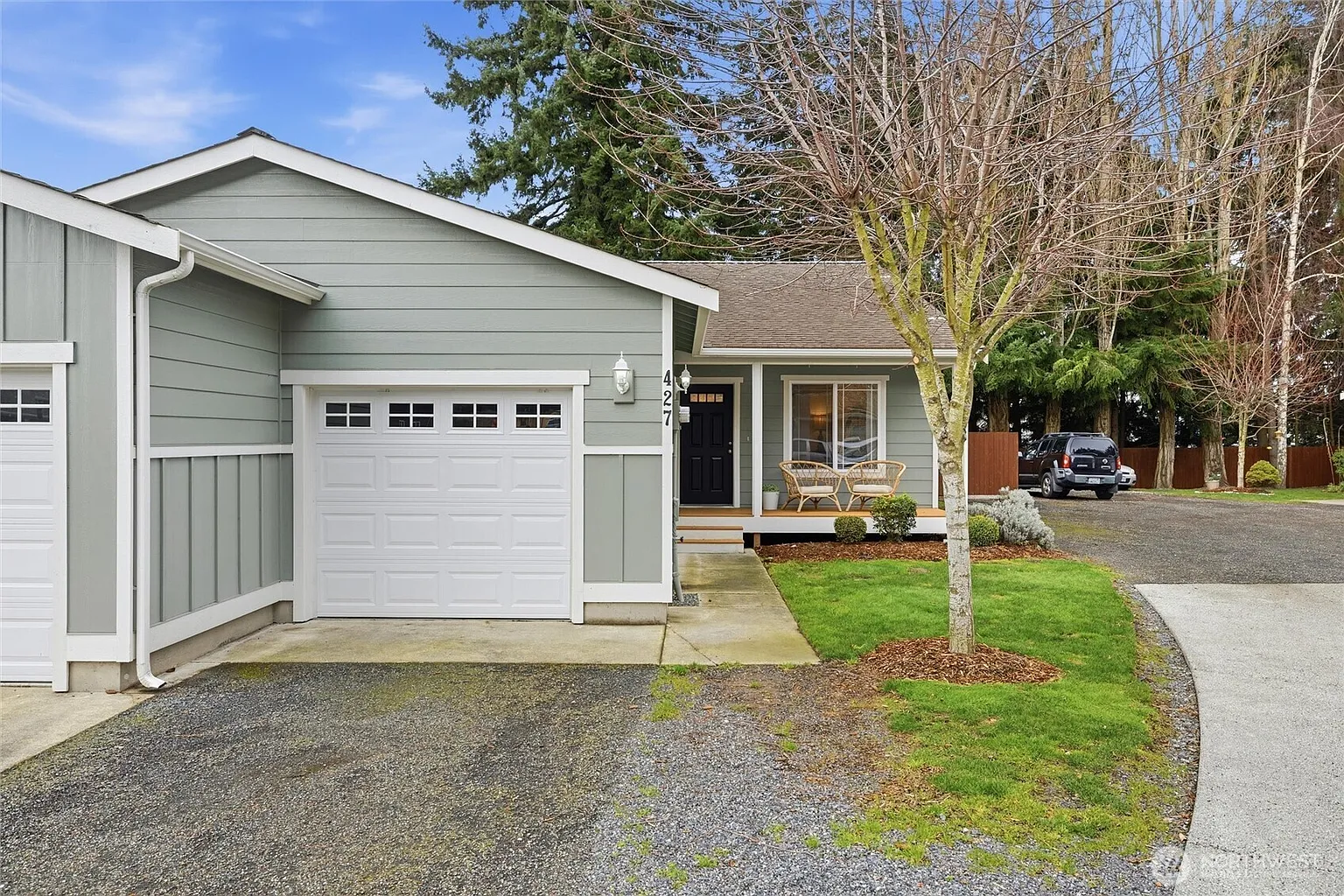 427 Oak Hill Lane photo 1