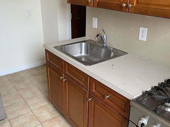 4th image of 1211 31st Ave APT 11
