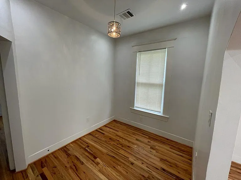 2118 Carter St — Photo 7