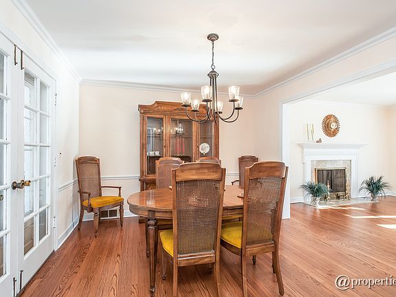 Living Room/Dining Room