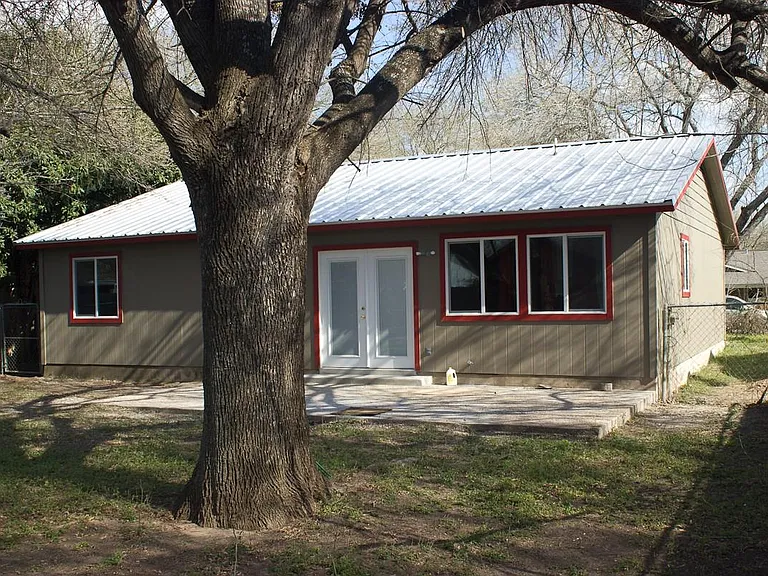 6110 Wing Feather Dr — Photo 2
