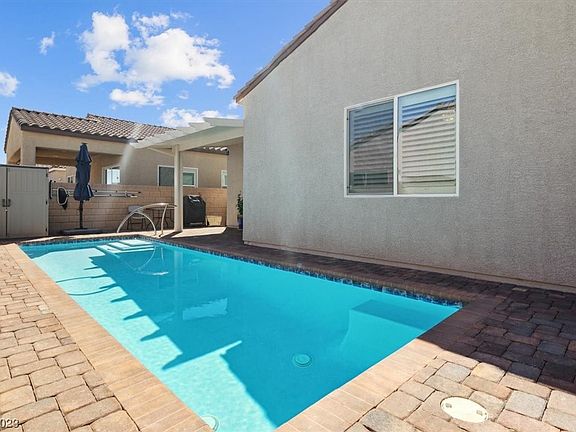 2nd image of 4724 Calming Garden St